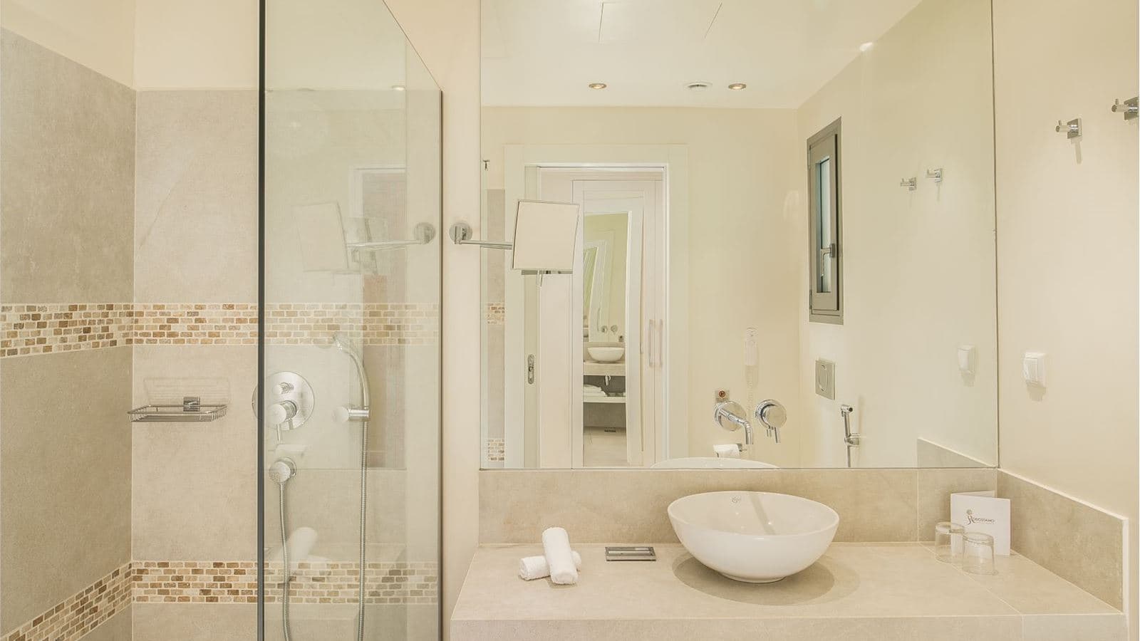 rooms-superior-panorama-bungalow-suite