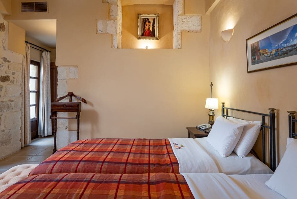 rooms-superior-double-room