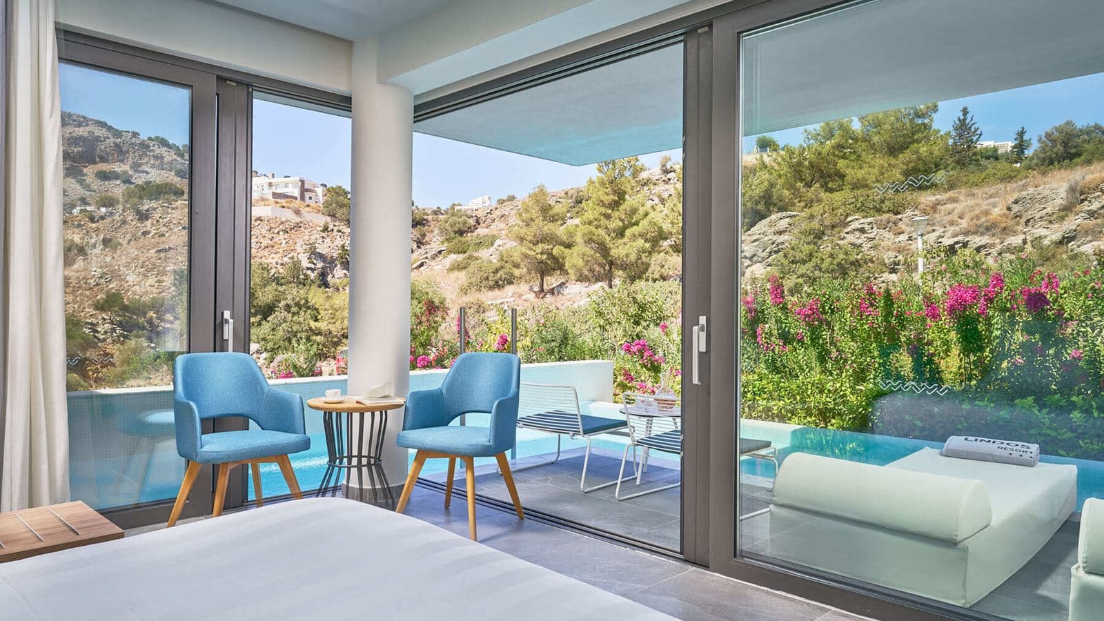 rooms-deluxe-double-private-pool-garden-view