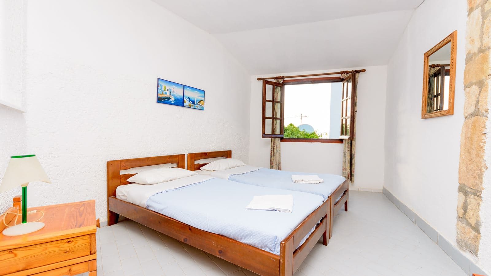 rooms-apartment-superior-1-bedroom-side-sea-view-balcony-or-terrace