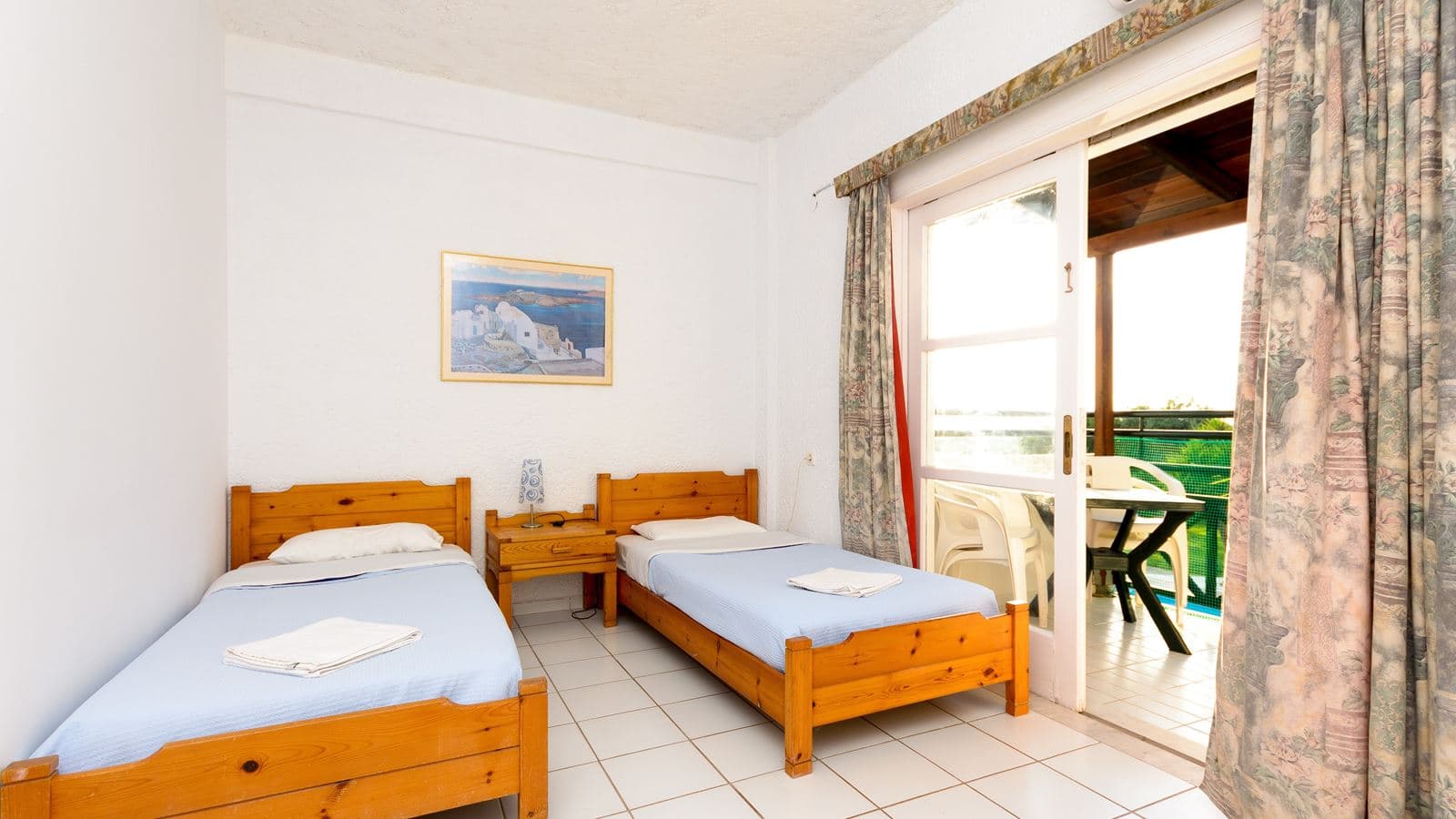 rooms-apartment-superior-1-bedroom-side-sea-view-balcony-or-terrace