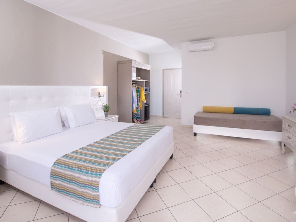 rooms-standard-room-sea-view