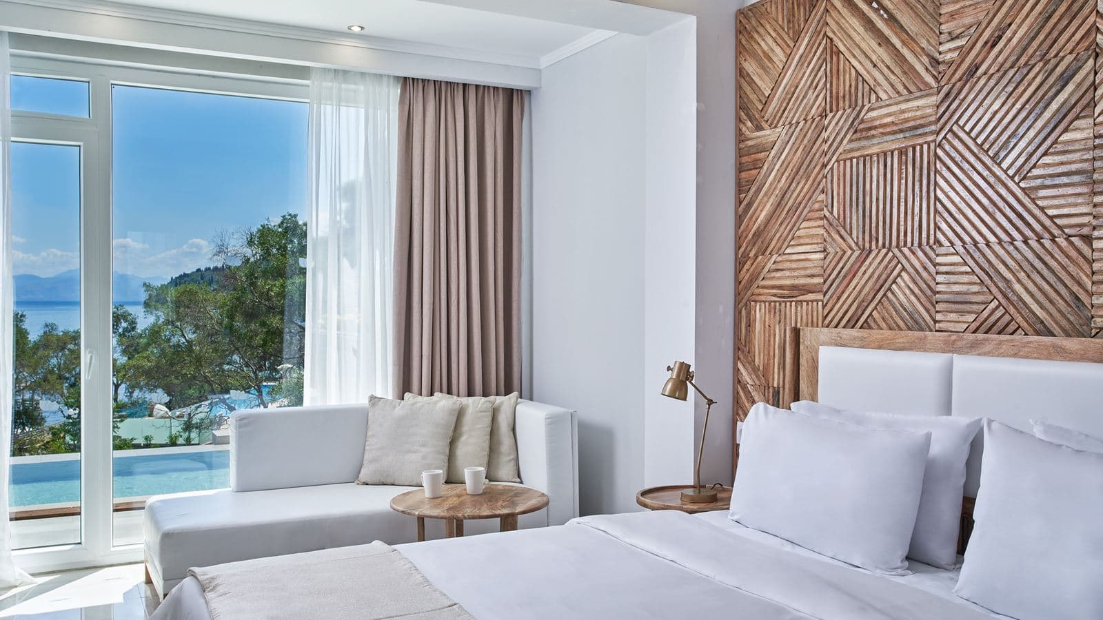 rooms-superior-double-with-plunge-pool