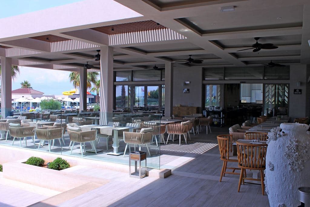 restaurants-main-building