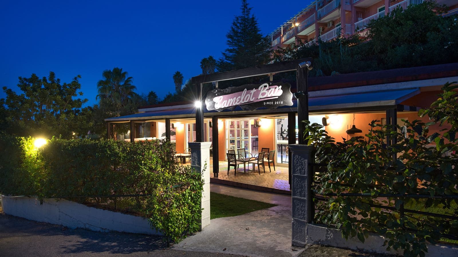 bars-camelot-bar