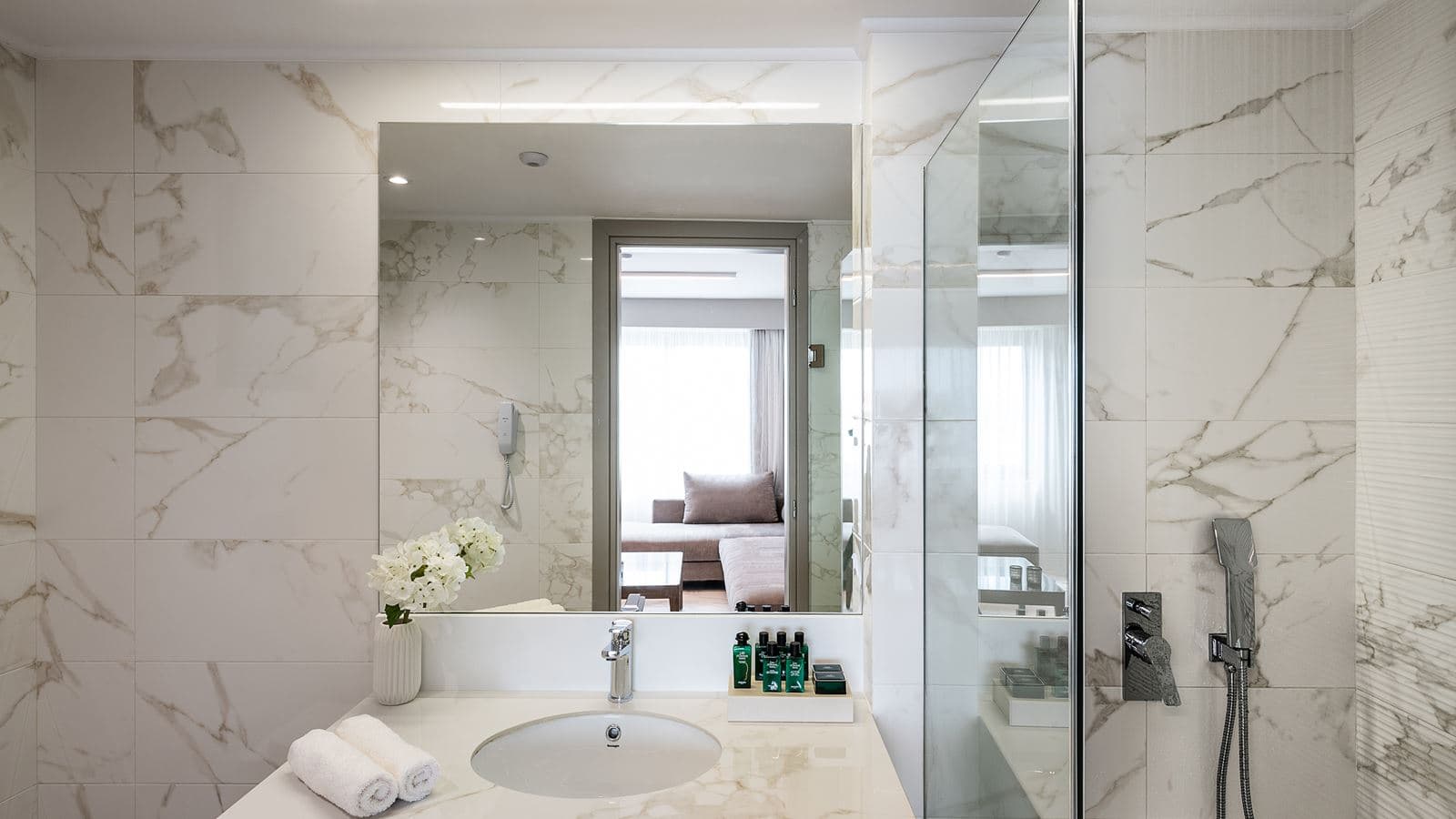 rooms-standard-double-room-garden-view