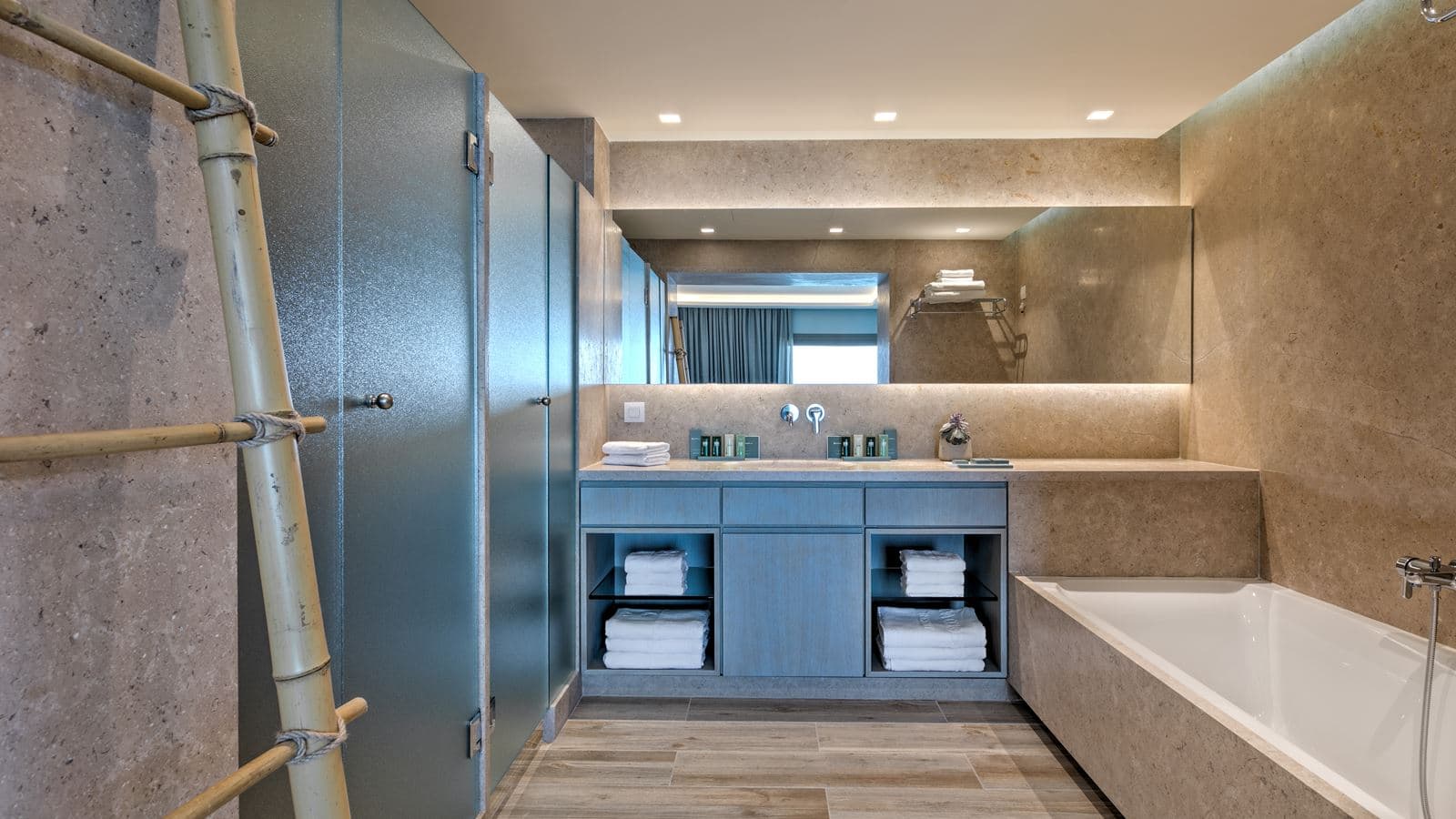rooms-sea-view-deluxe-suite