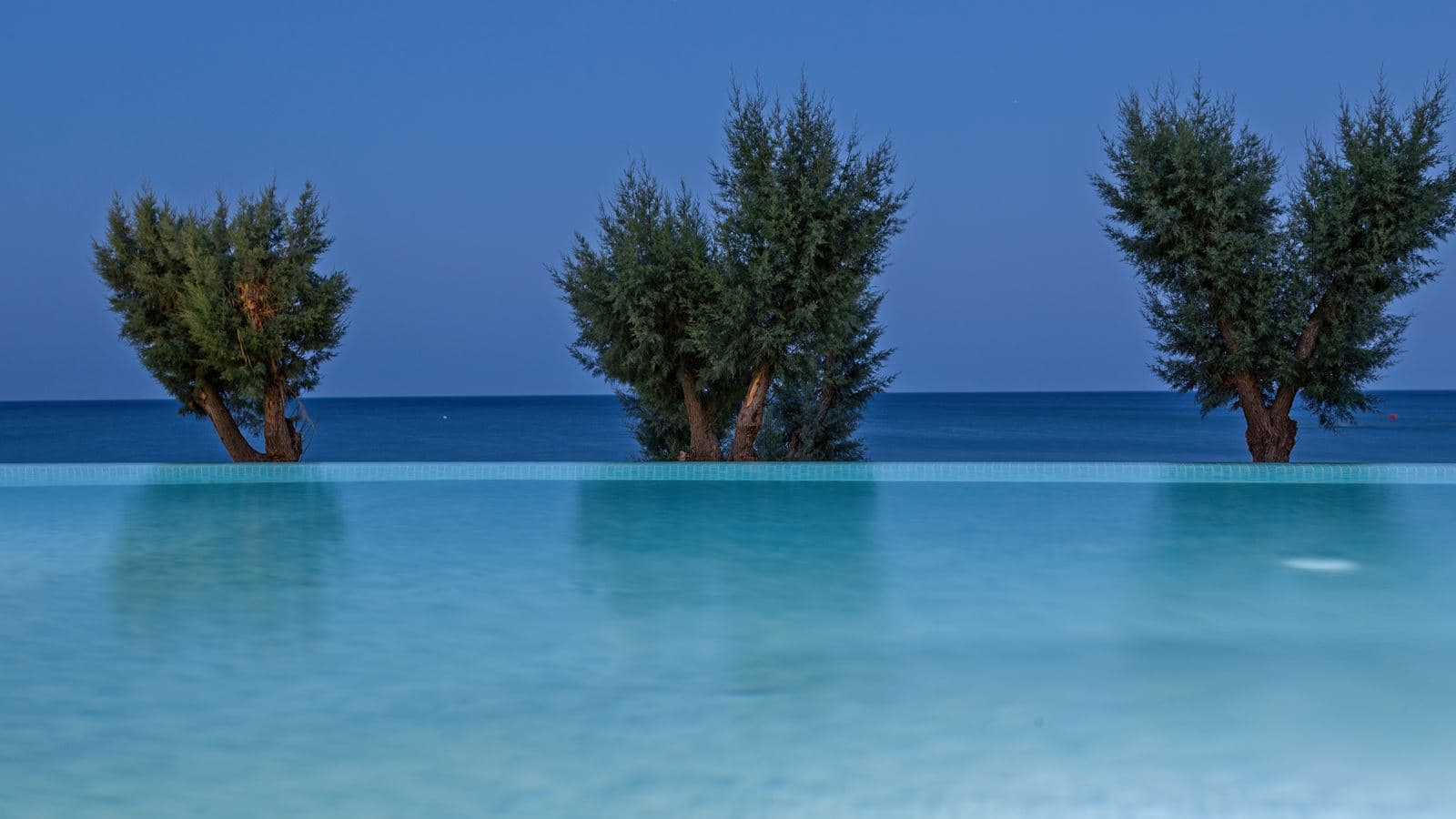 rooms-on-the-beach-amada-villa