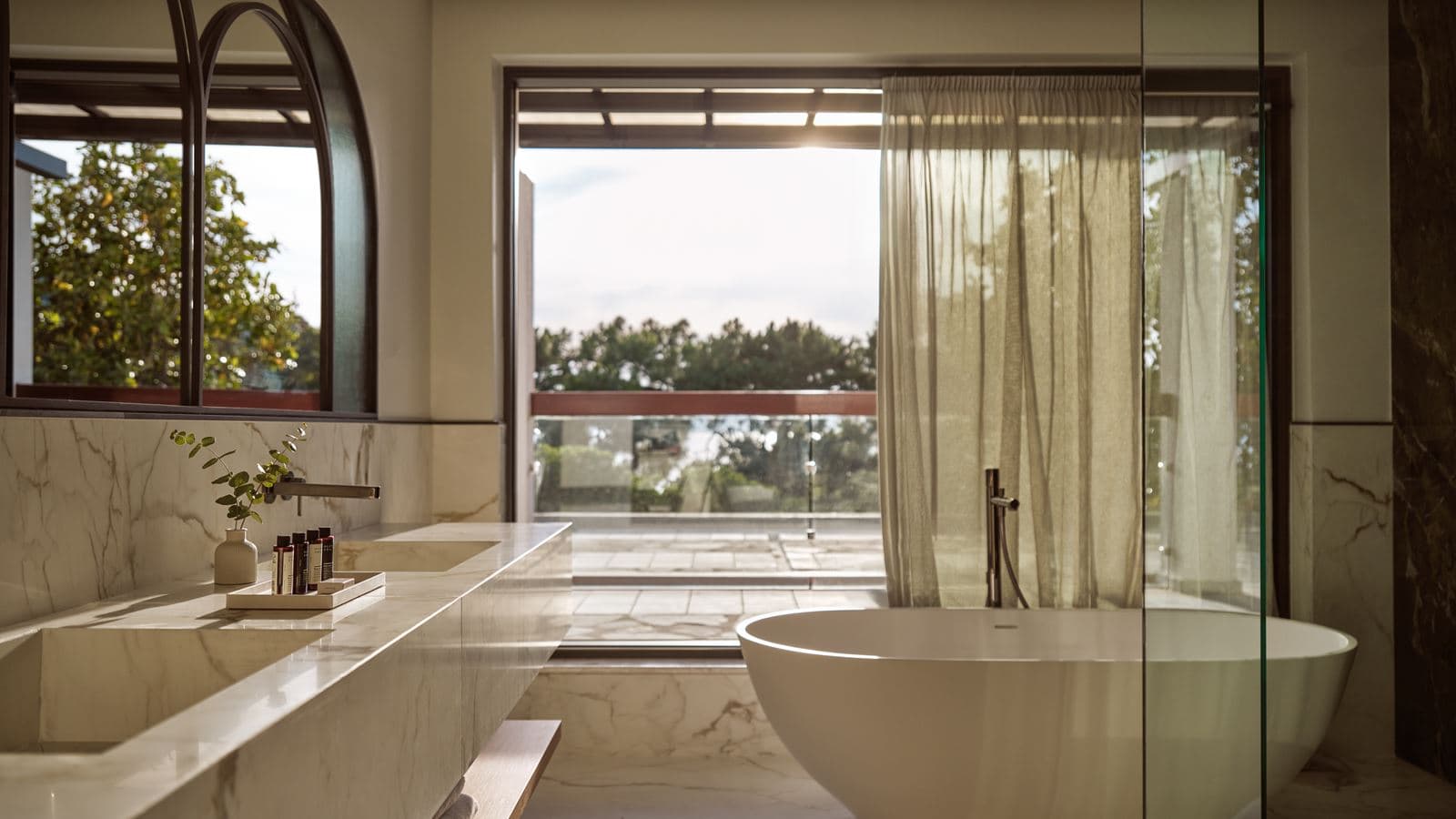 rooms-panorama-suite-sea-front