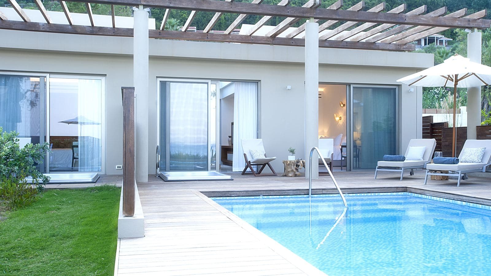 rooms-grand-pavilion-sea-view-with-jacuzzi-and-private-pool