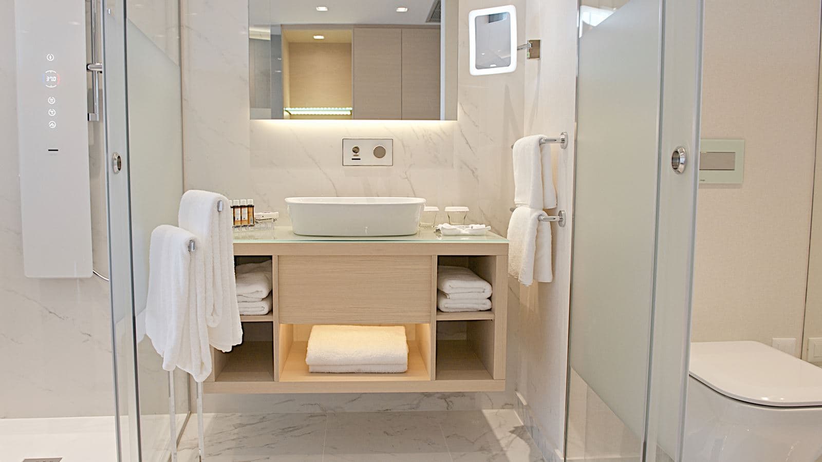 rooms-deluxe-double-room-sea-view-balcony