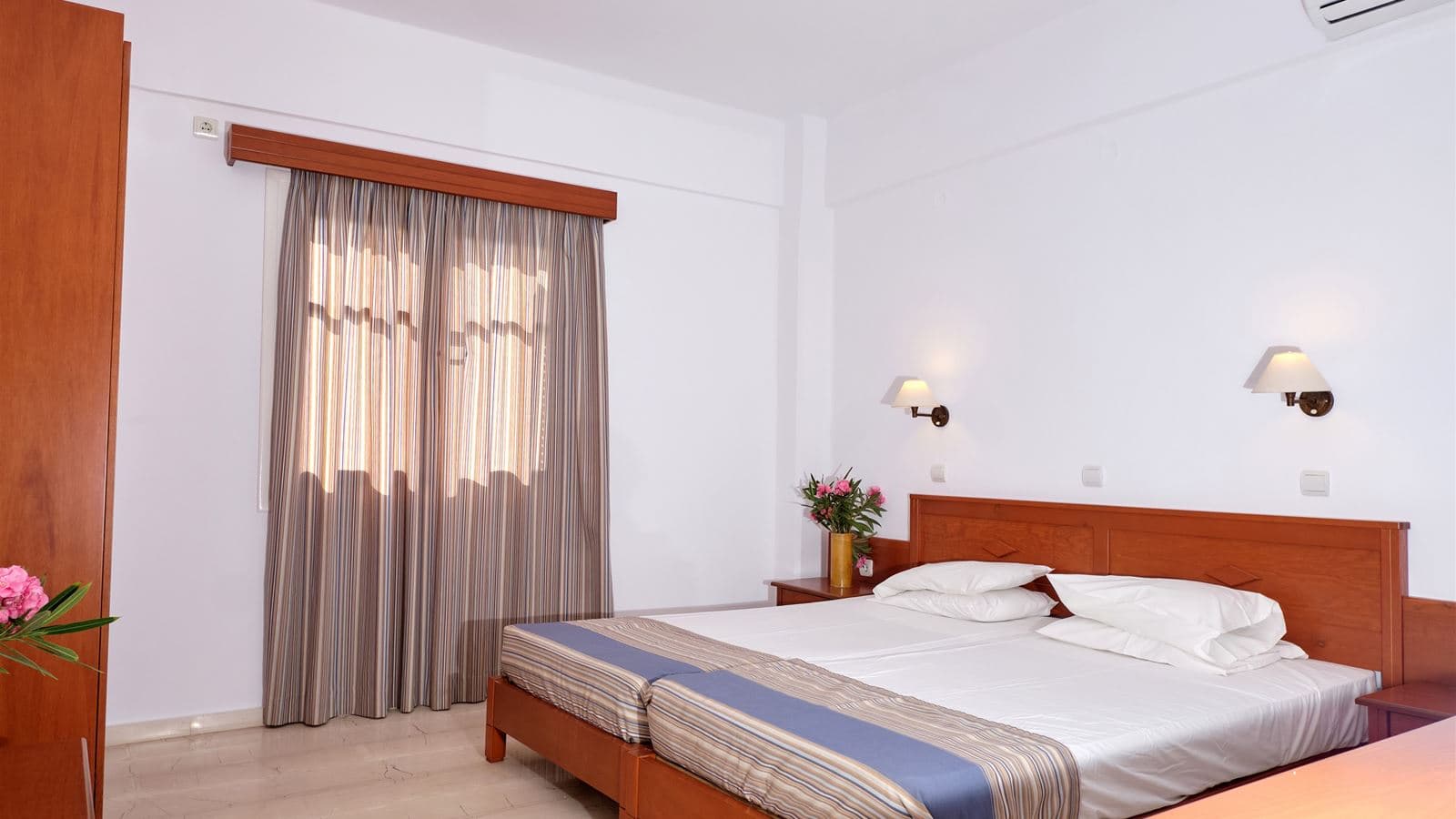 rooms-apartment-family