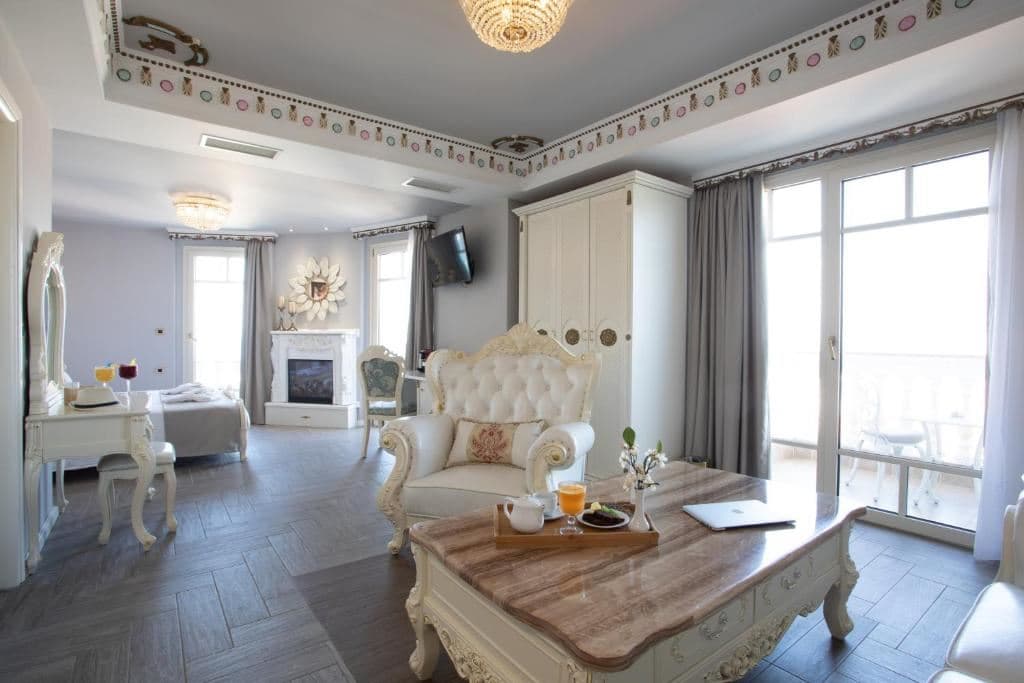 rooms-executive-suite