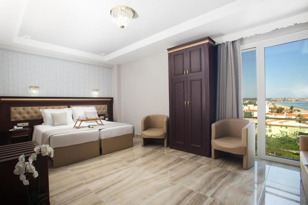 rooms-family-room