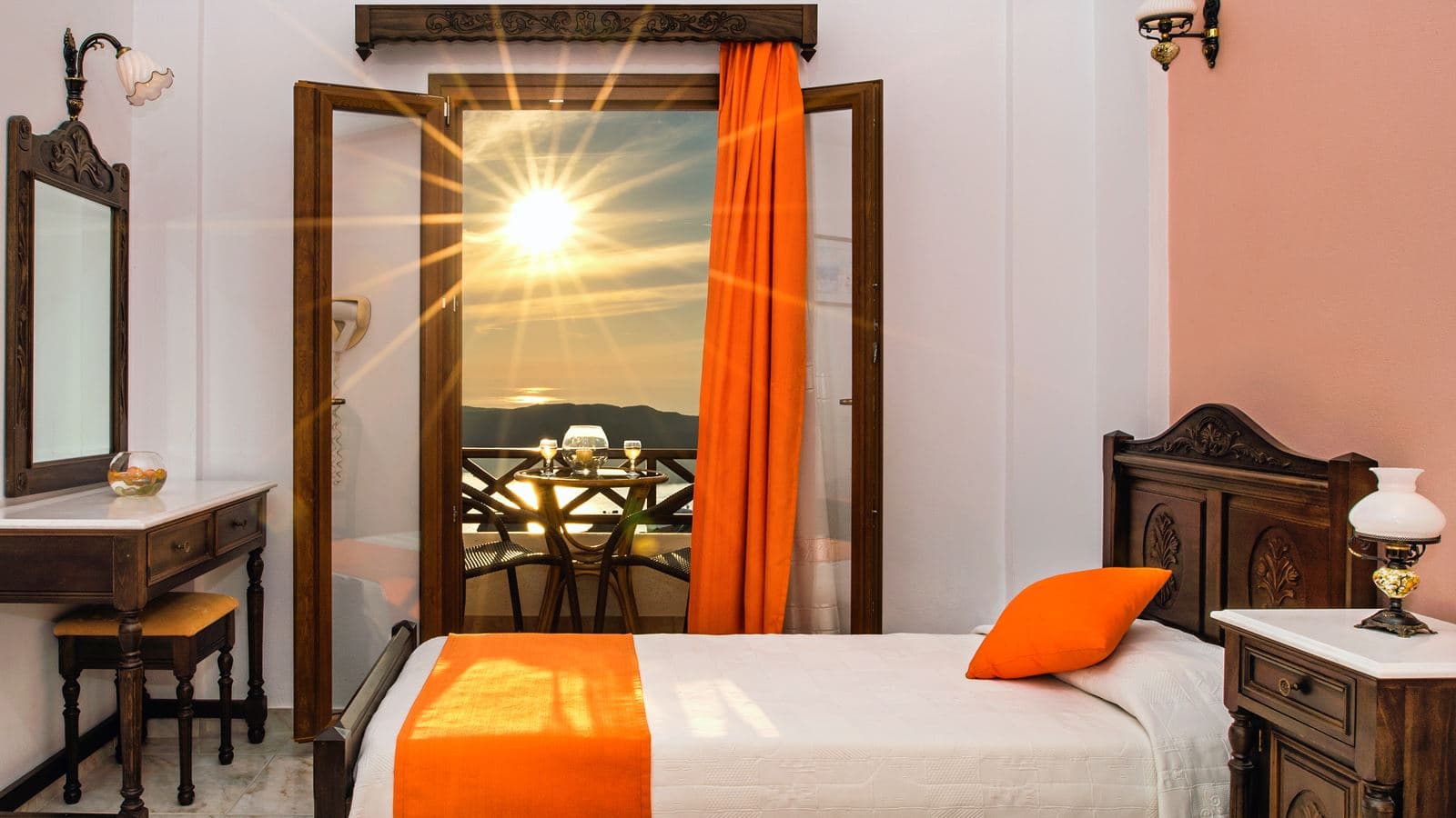 rooms-double-or-twin-with-views
