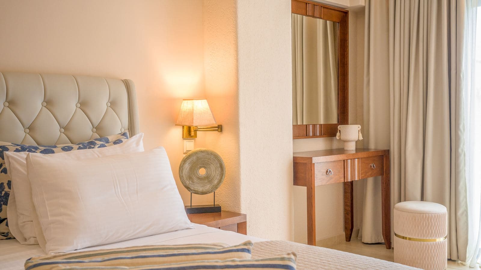 rooms-single-standard-room