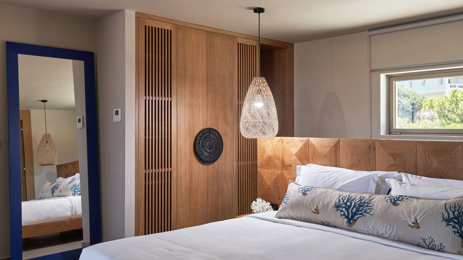rooms-sapphire-vip-suite-plunge-pool-sea-view