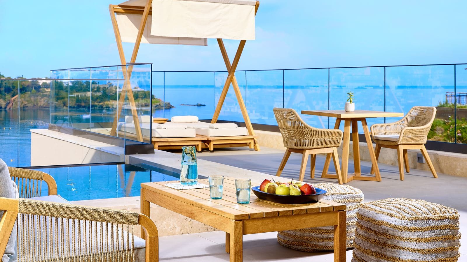rooms-ruby-ambassador-suite-plunge-pool-sea-view