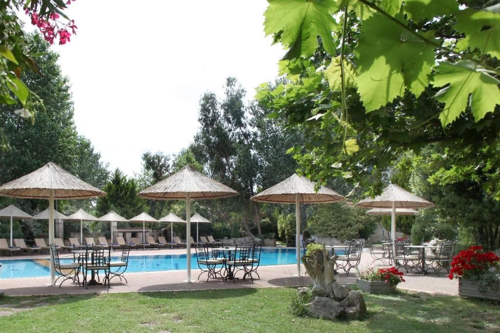 pools-outdoor-pool