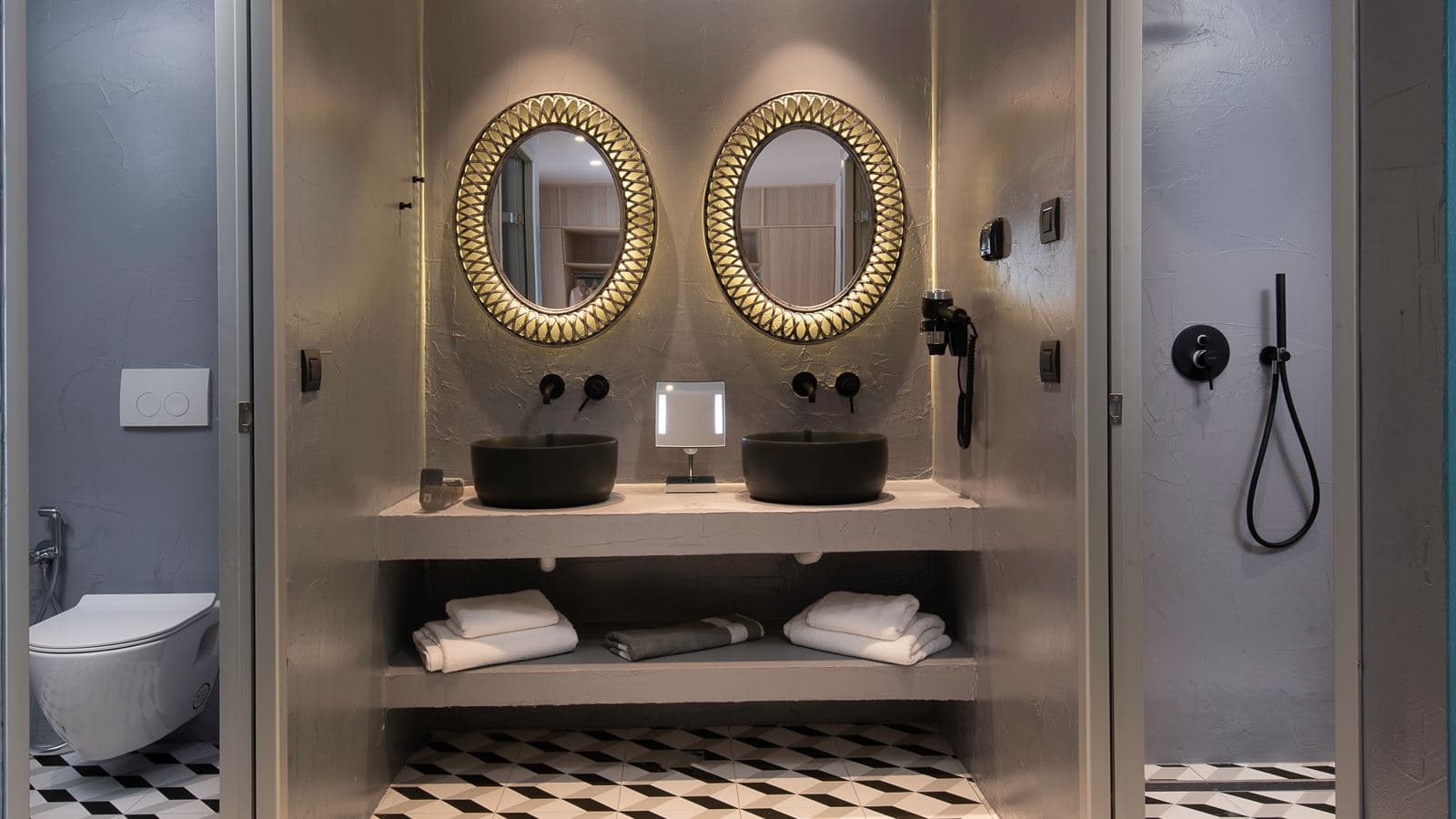 rooms-deluxe-suite