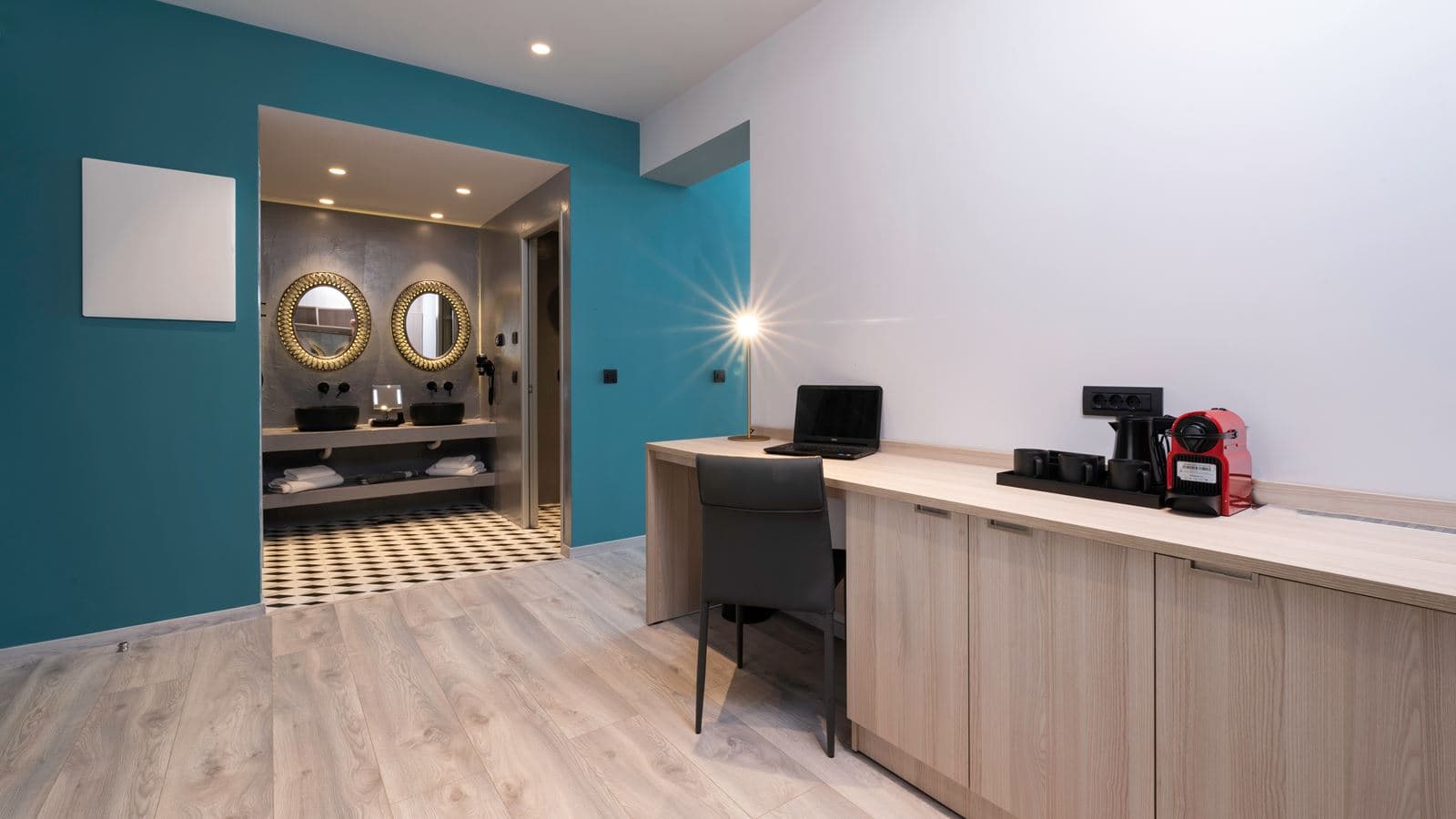 rooms-deluxe-suite