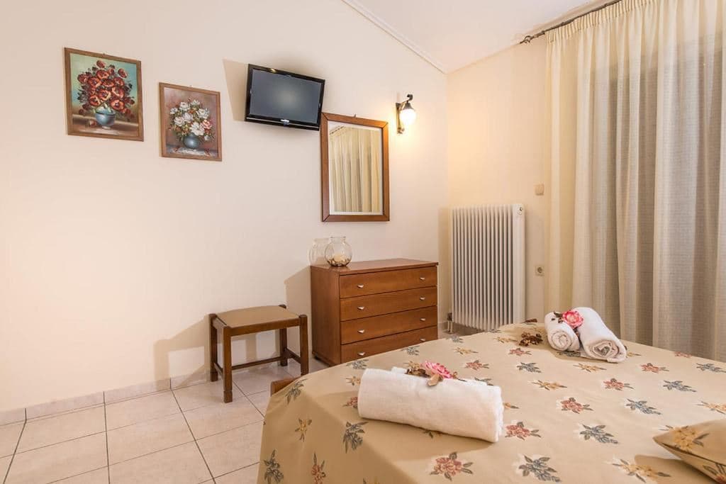 rooms-family-apartment-balcony