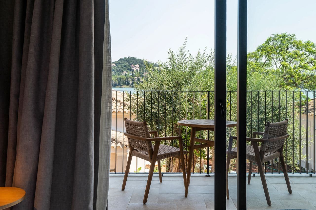 rooms-bungalow-sea-view