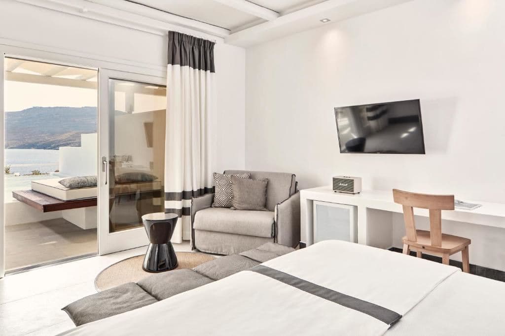 rooms-signature-suite-sea-view-with-private-pool