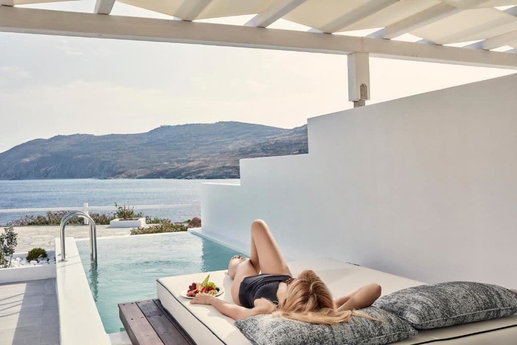 rooms-signature-suite-sea-view-with-private-pool