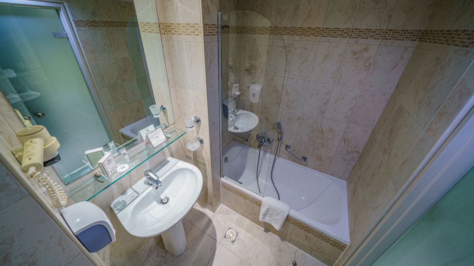rooms-business-room