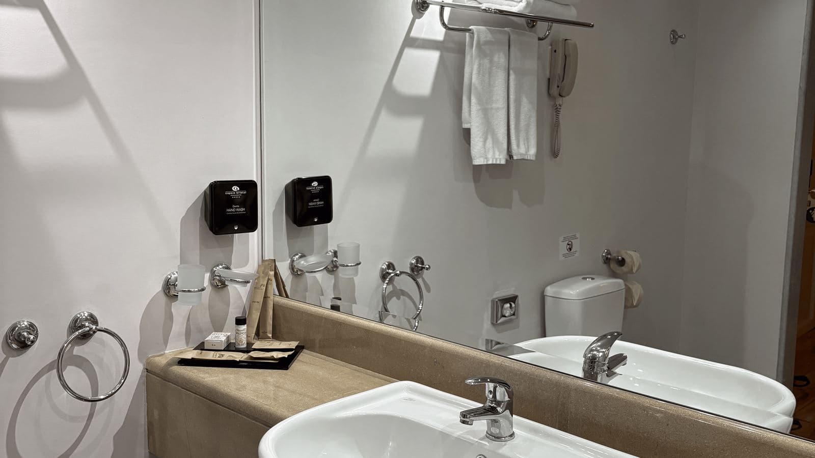 rooms-family-room