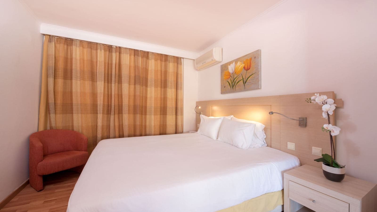 rooms-maisonette-sharing-pool