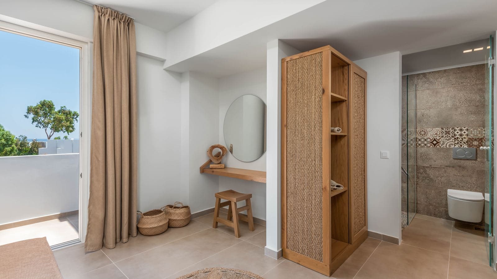 rooms-superior-room