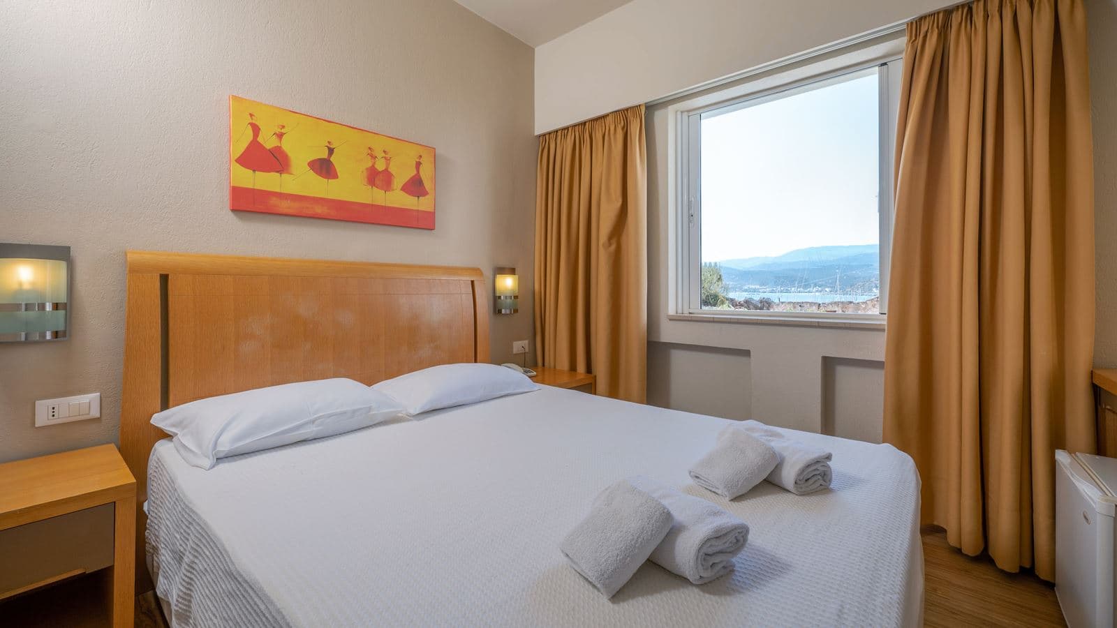 rooms-promo-room
