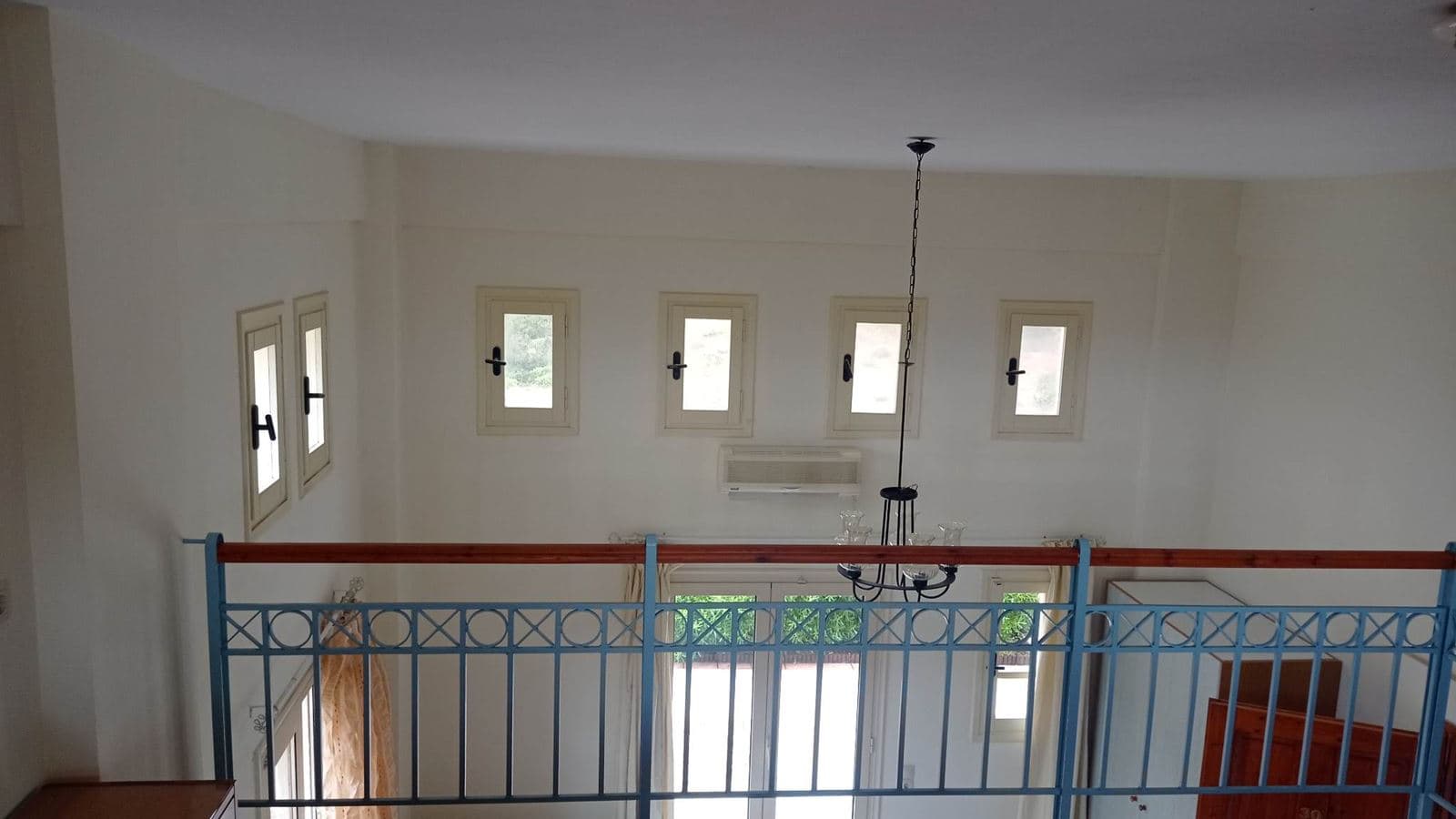 rooms-deluxw-family-room