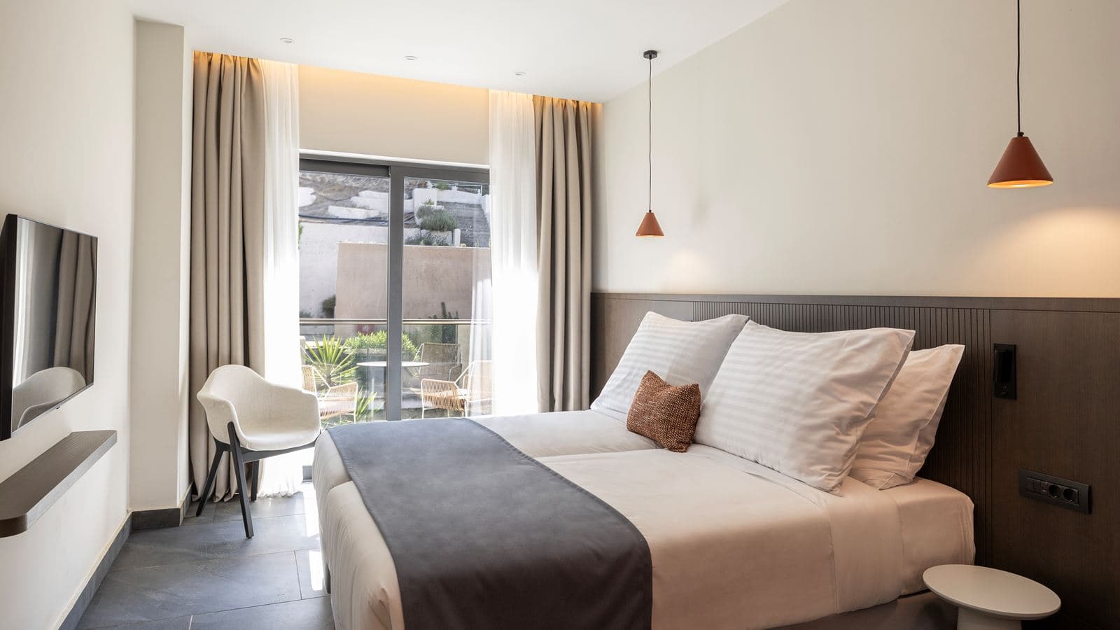 rooms-superior-room-sea-front