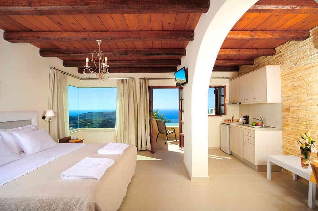 rooms-suite-junior-superior-with-panoramic-seaview