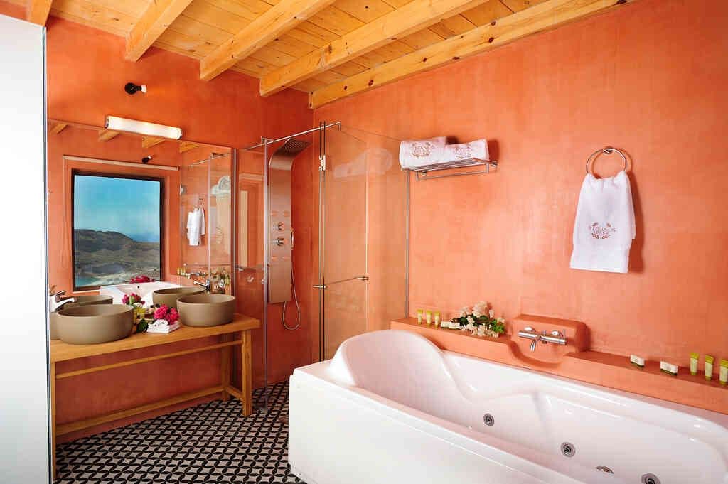 rooms-suite-deluxe-1-bedroom-outdoor-jacuzzi-with-panoramic-seaview