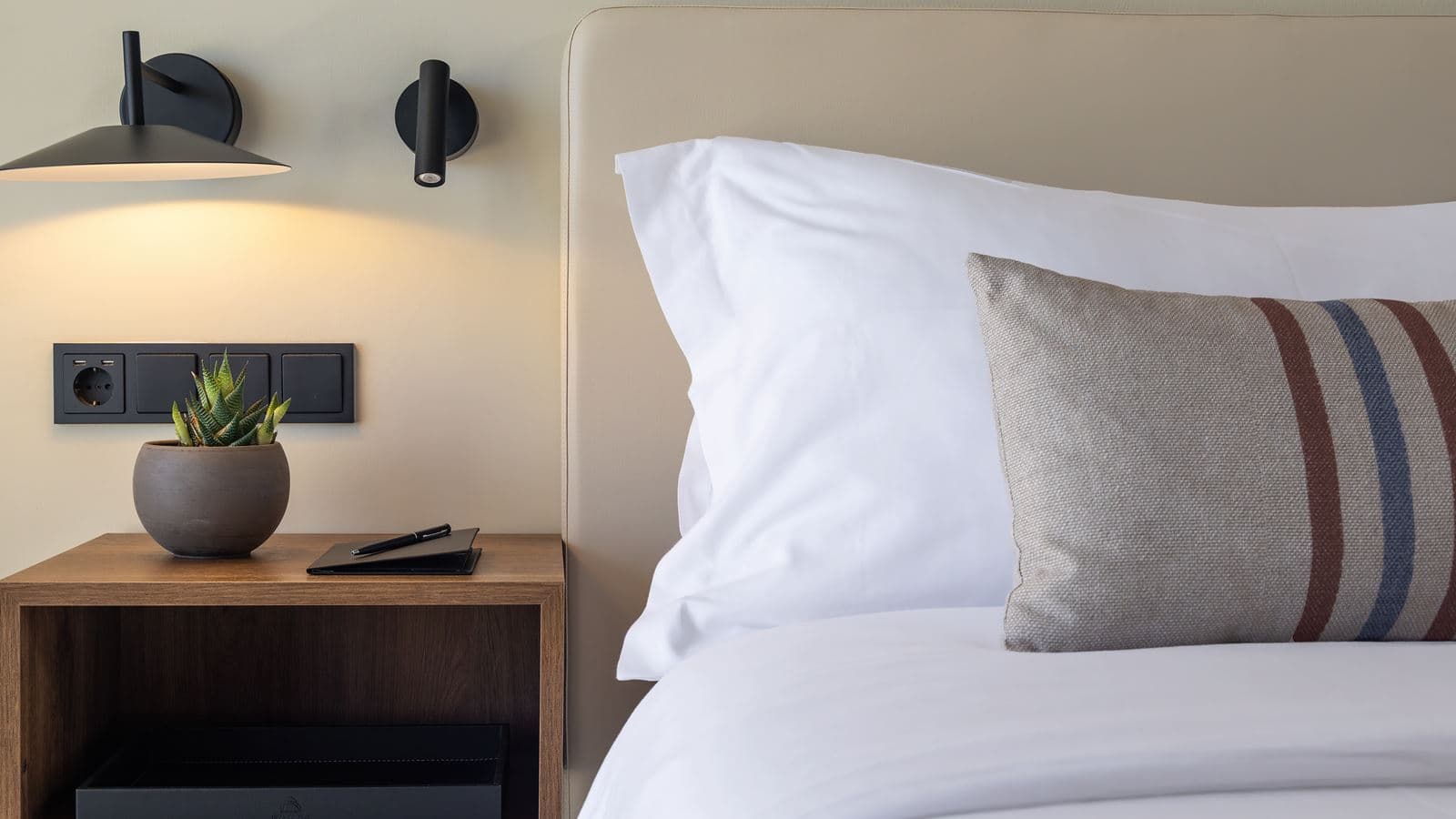 rooms-grand-sapphire-zen-suite