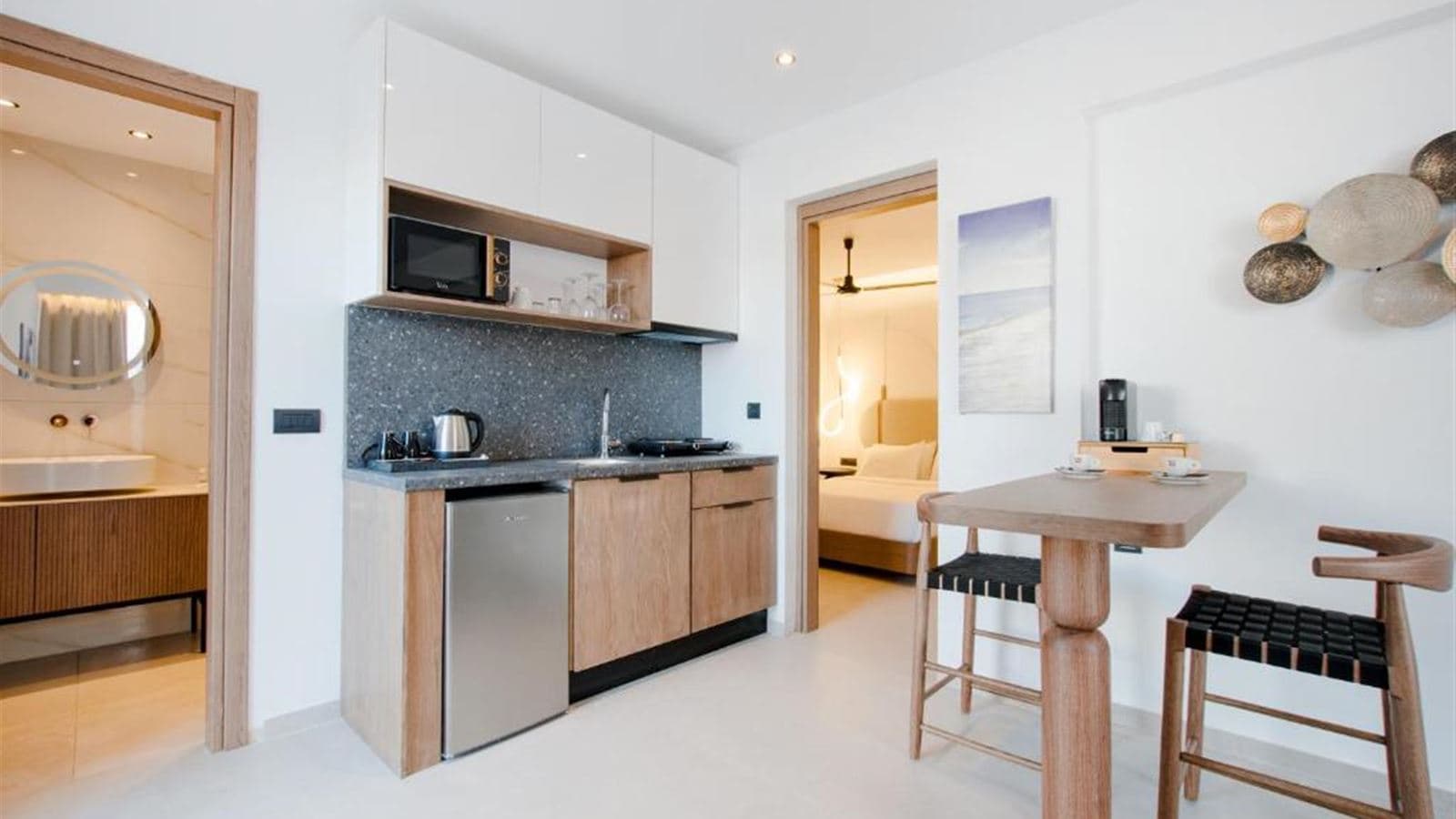 rooms-suite-open-air-jacuzzi-4-pax