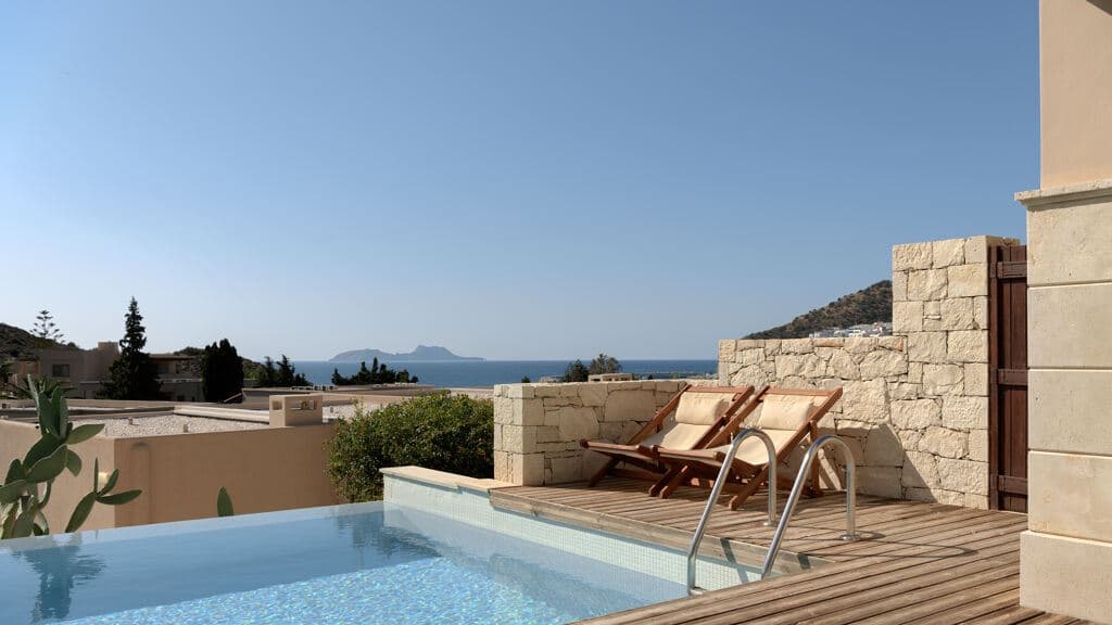 rooms-suite-junior-private-pool-with-sea-view