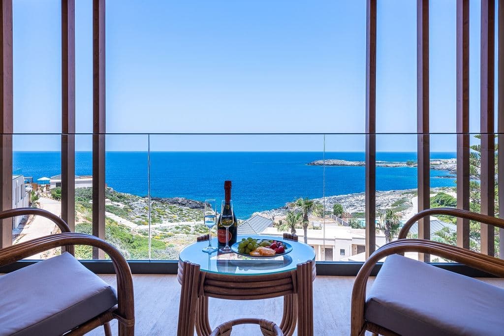 rooms-room-deluxe-seaview-balcony-or-terrace