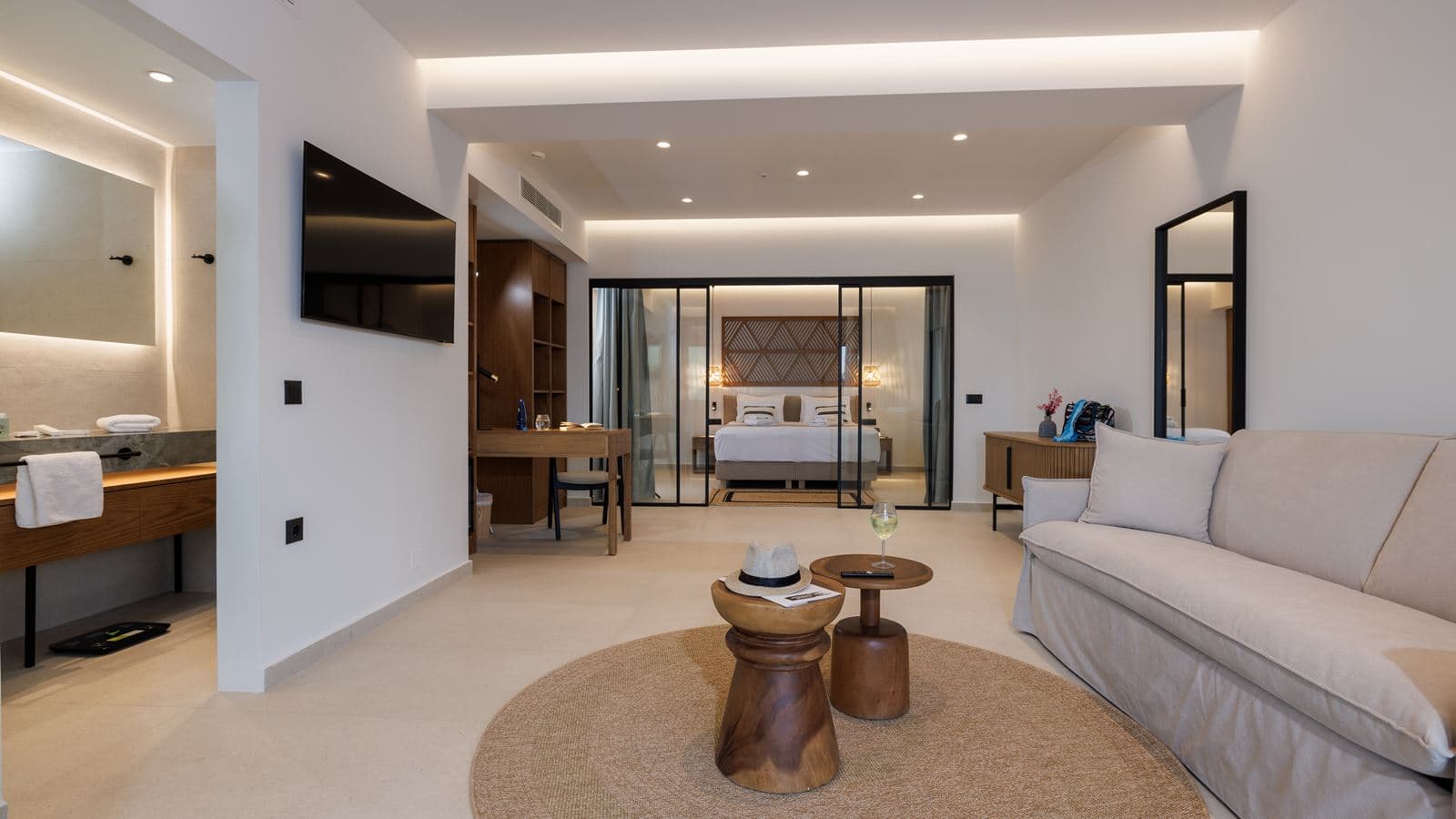 rooms-deluxe-suite-with-private-pool