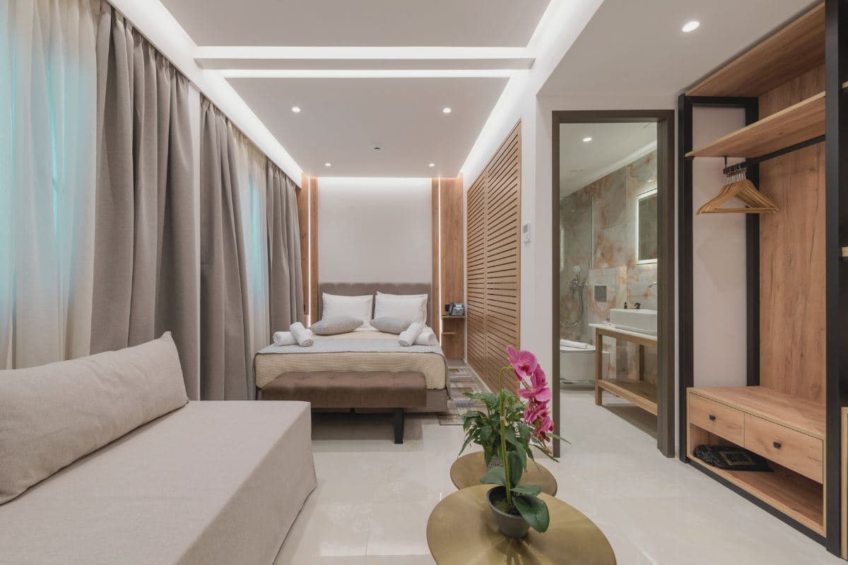 rooms-suite-superior-with-balcony-or-window