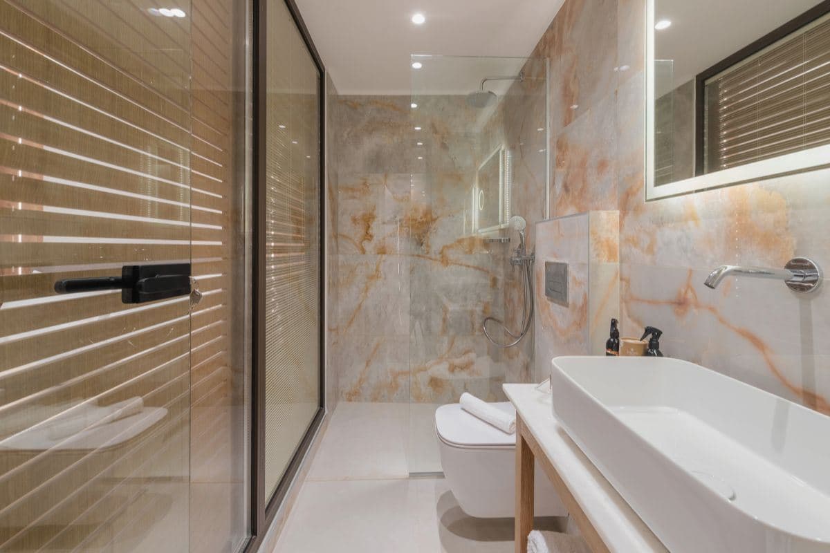 rooms-suite-superior-with-balcony-or-window