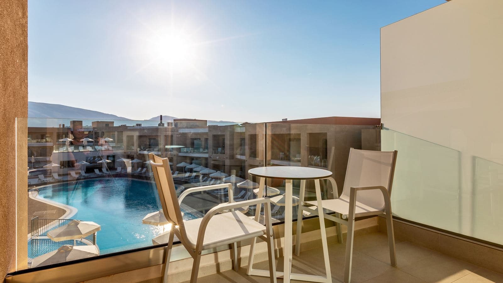 rooms-room-triple-standard-land-view