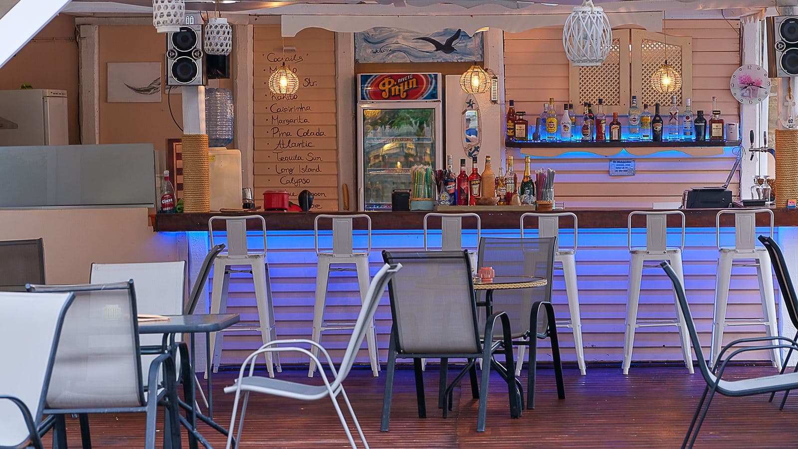 bars-main-bar