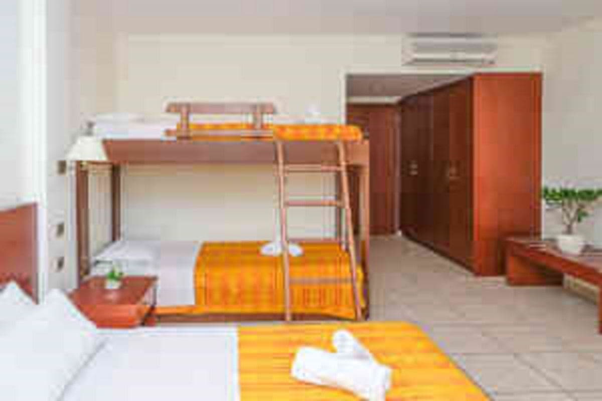 rooms-family-room