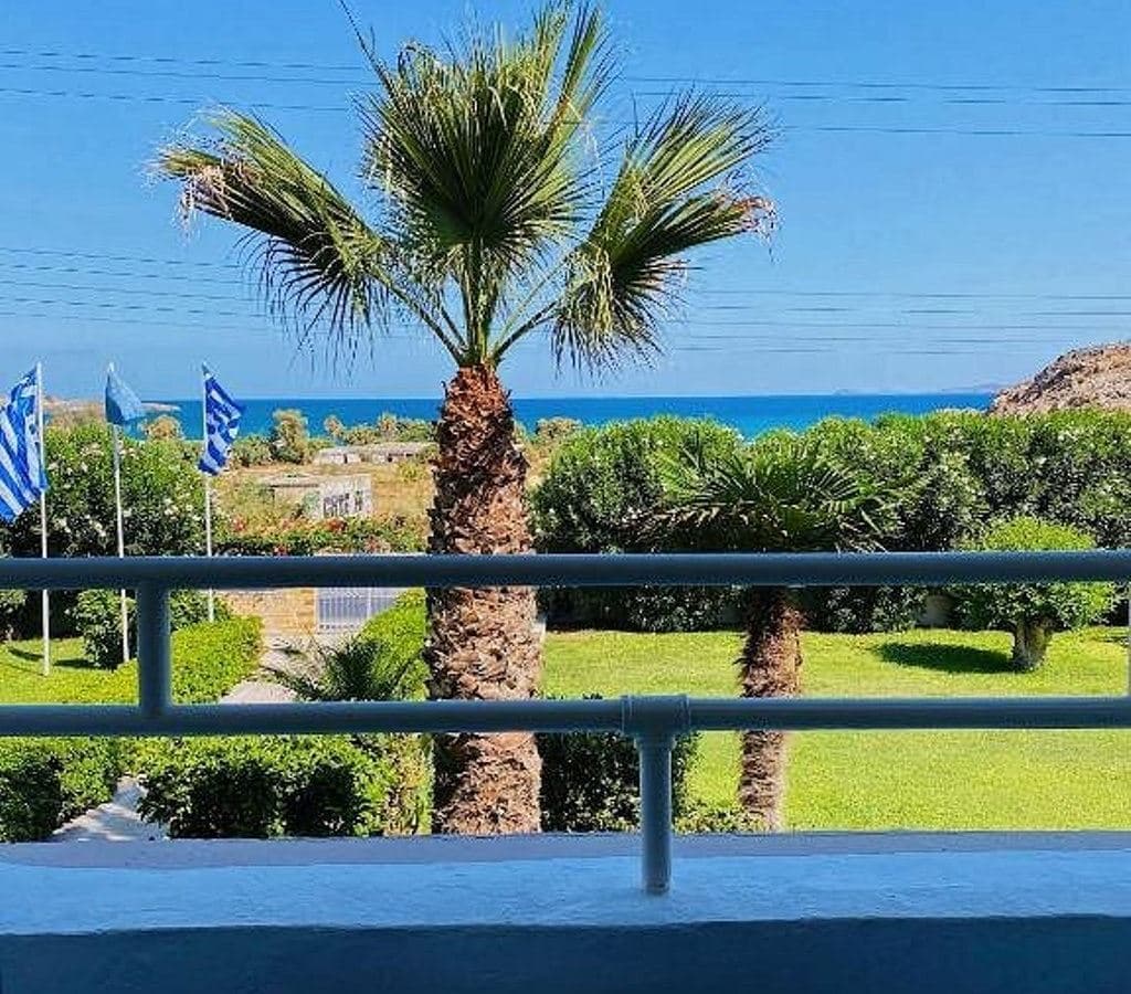rooms-double-standard-room-with-sea-view