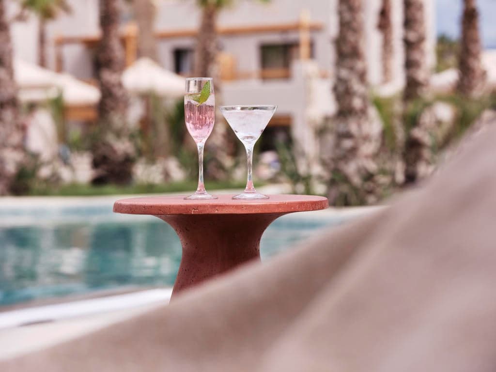 bars-pool-bar-1